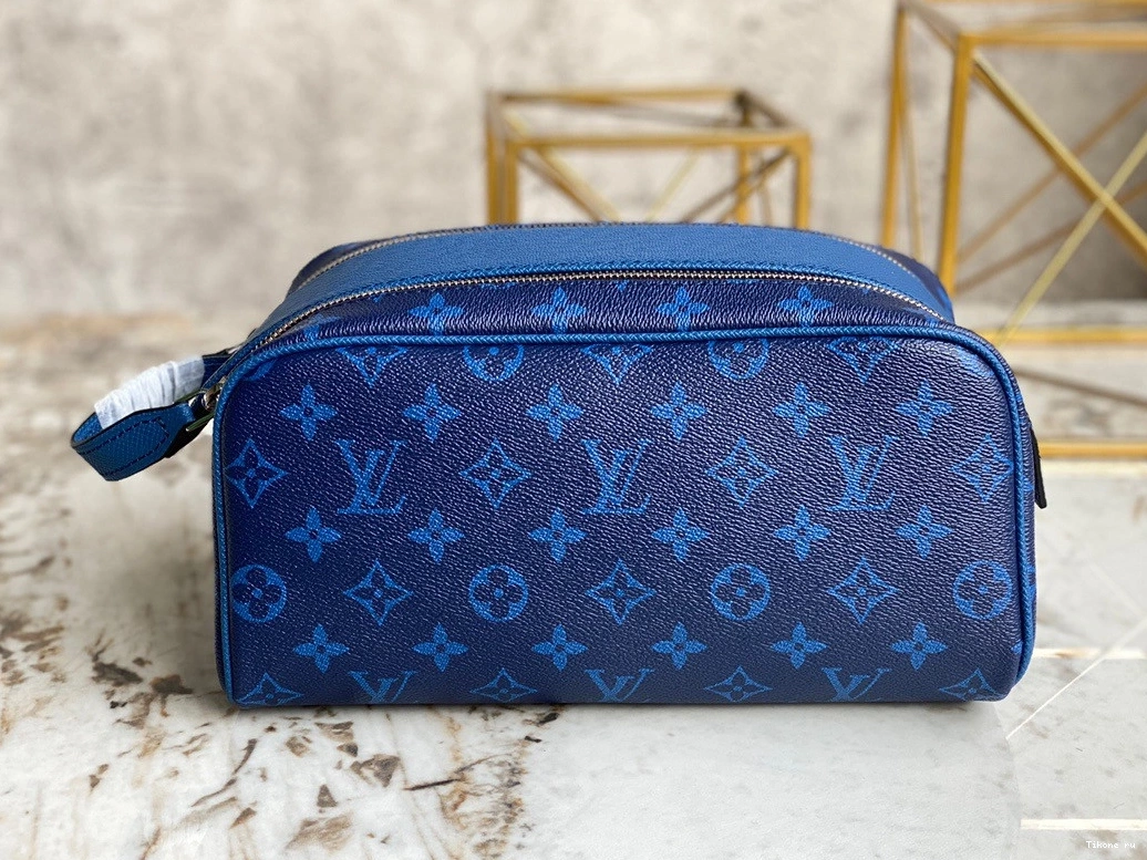 Cheap VUITTON LOUIS DOPP KIT TOILET POUCH 0714